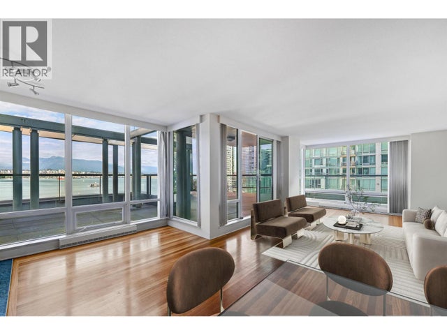 1102 590 Nicola Street, Vancouver