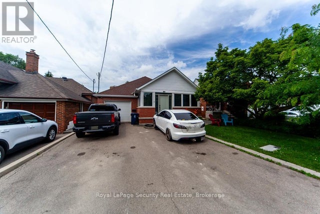 44 Woodgate Drive, Toronto (rockcliffe-Smythe)