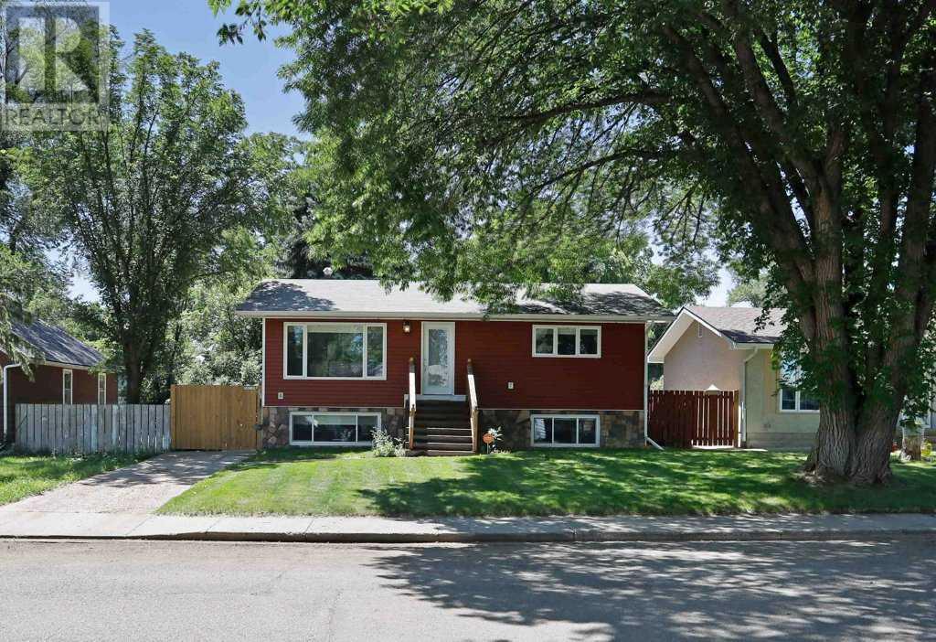 43 Spruce Avenue, Brooks