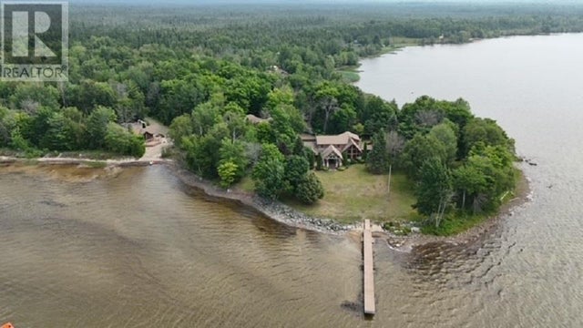 545a Mission Rd, Goulais River