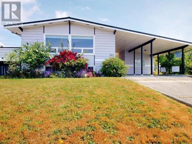 3912 Joyce Ave, Powell River