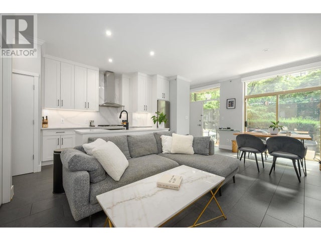 987 Richards Street, Vancouver