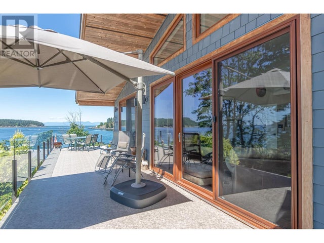 495 Deacon Lane, Galiano Island