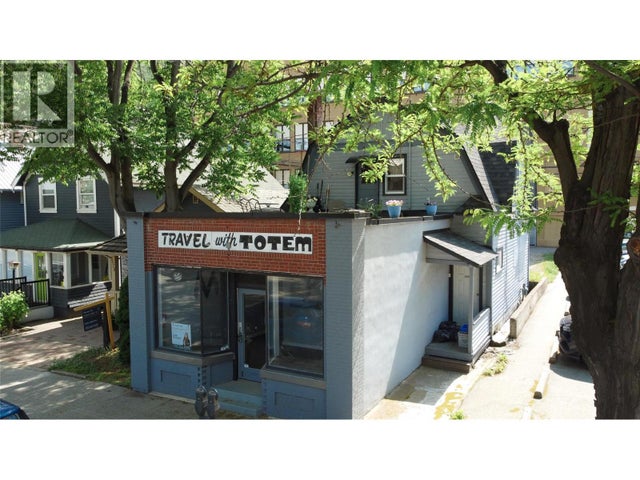 1560 Bay Avenue, Trail