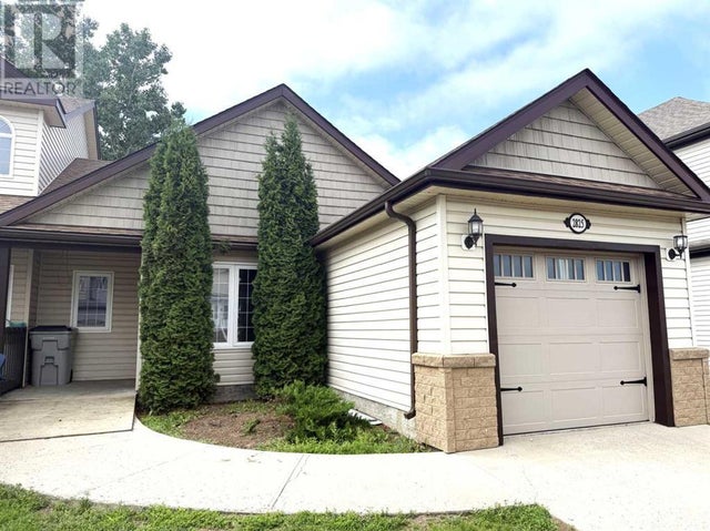 2825 12 Avenue, Wainwright