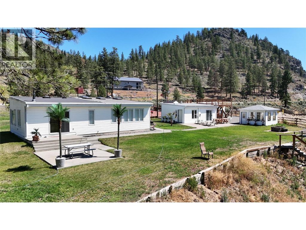 2224 Merritt Spences Bridge Hwy, Merritt