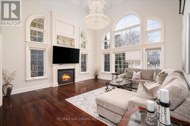 92 Hill Crescent, Toronto (scarborough Village)