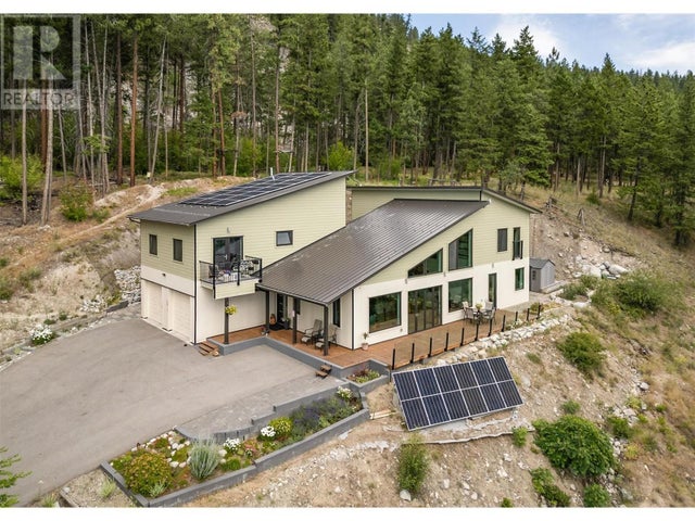 6131 Seymoure Lane, Peachland