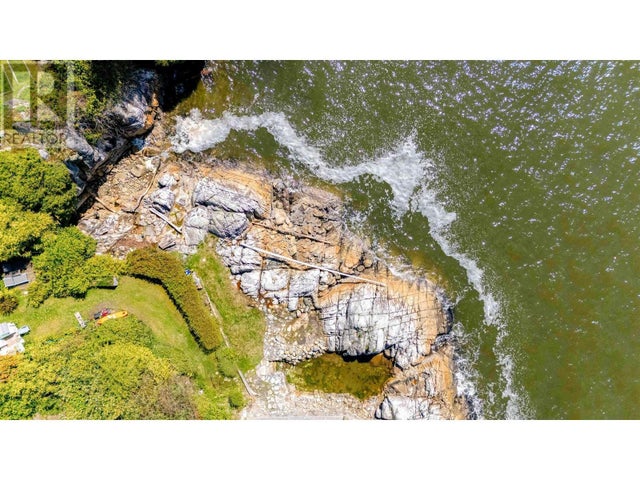 5252 Marine Drive, West Vancouver