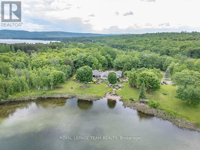2741 Foymount Road, Bonnechere Valley