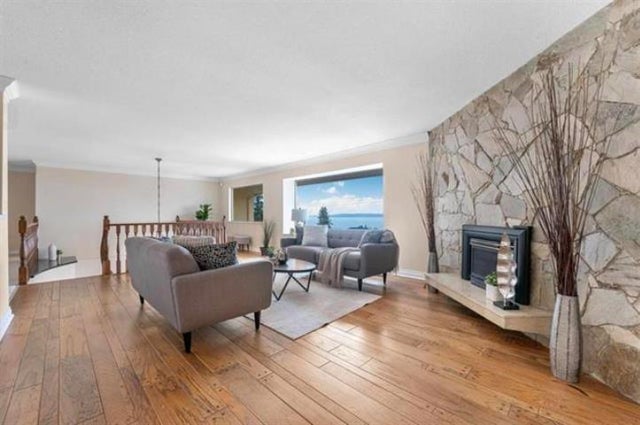 13209 Marine Drive, Surrey