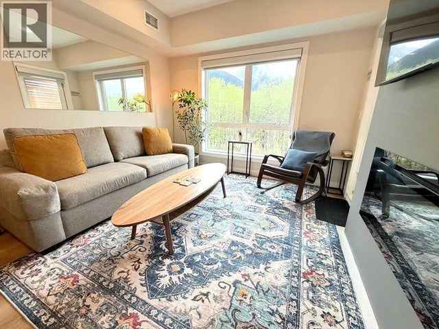 1215, 200 2 Avenue, Dead Man's Flats