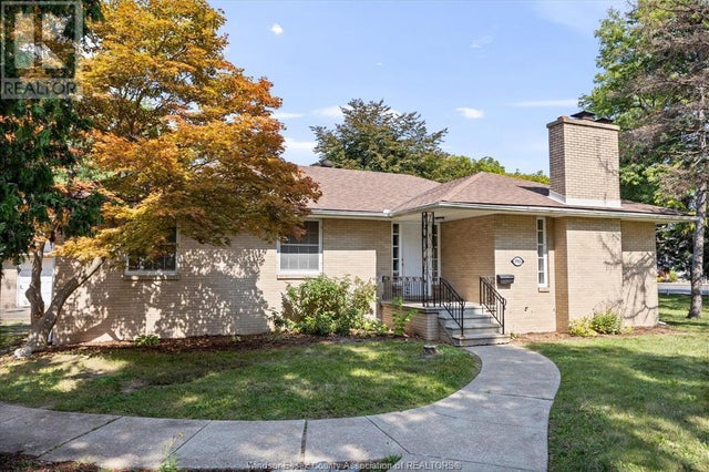 3985 Dougall Ave., Windsor