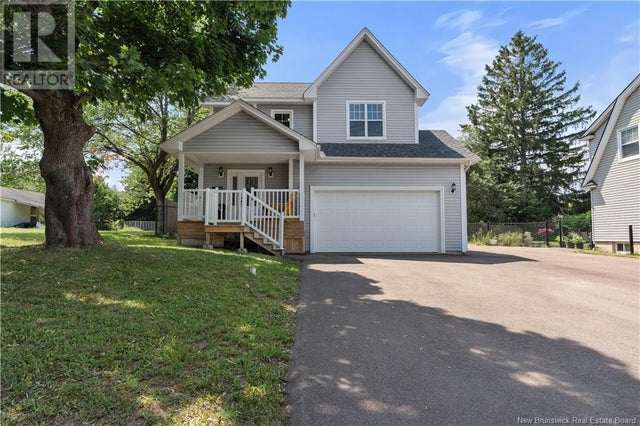 221 Mcclelan Avenue, Riverview