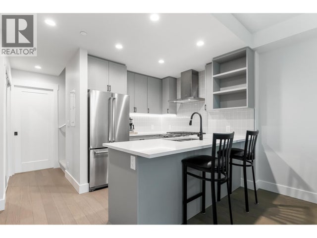 122 12040 Plaza Street, Maple Ridge