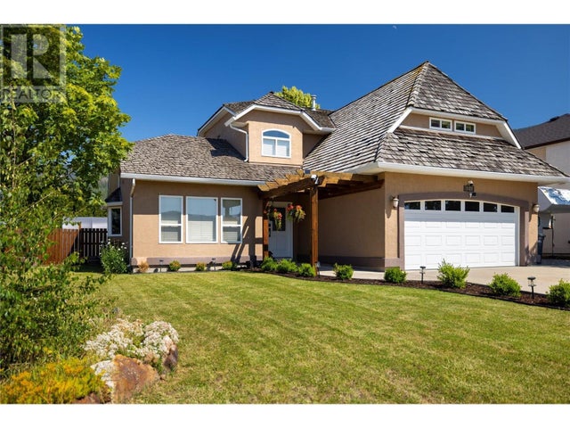 2028 Okanagan Street, Armstrong