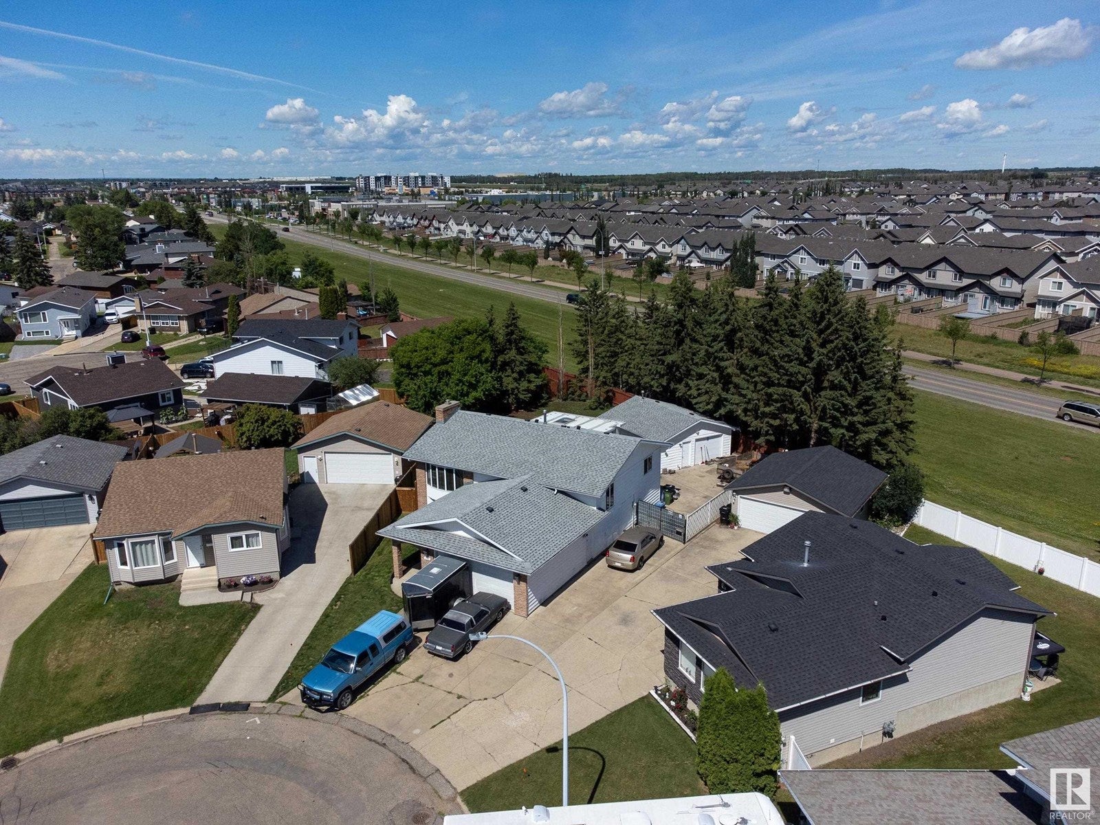 136 Dunluce Rd Nw, Edmonton