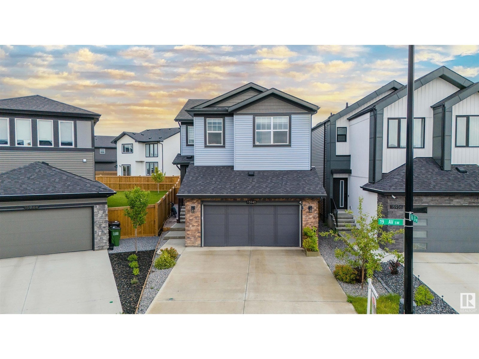 15940 19 Av Sw, Edmonton