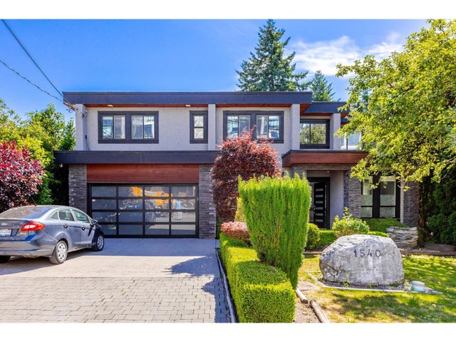 1540 Maple Street, White Rock