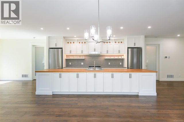 3767 Maple Lane, Royston