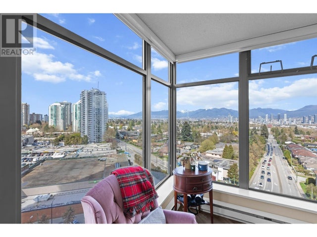 1606 4505 Hazel Street, Burnaby