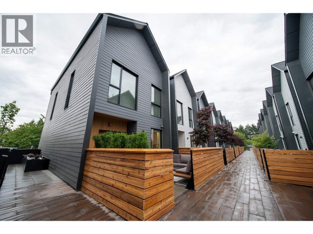 218 8699 Spires Road, Richmond