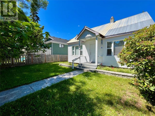 304 7th Avenue Nw, Nakusp