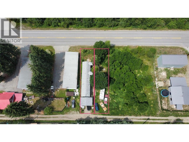 115 Railway Avenue, Salmo