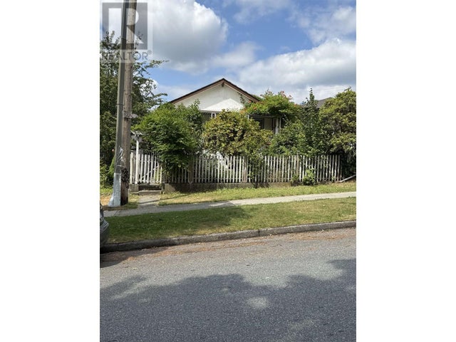 3409 E Pender Street, Vancouver