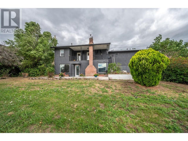 100 Larch Avenue, Kaleden