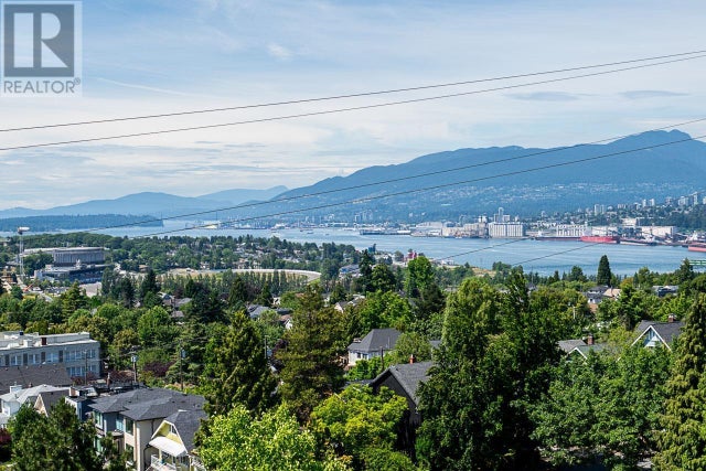 902 3740 Albert Street, Burnaby