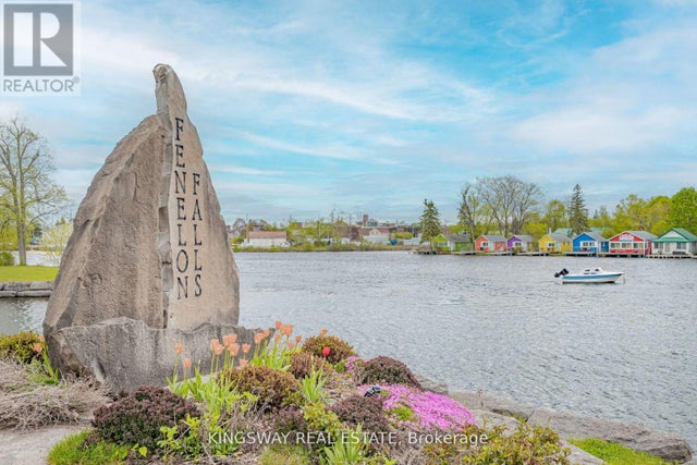 303 - 19b West Street N, Kawartha Lakes (fenelon Falls)