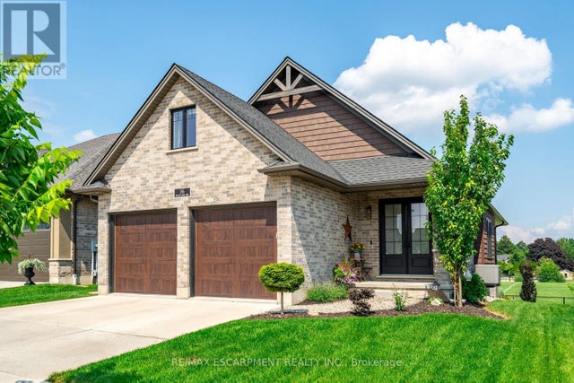 16 Whiting Drive, Brant (paris)