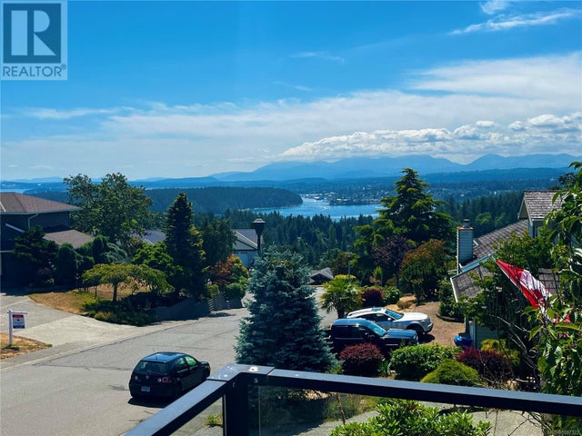 3702 Glen Oaks Dr, Nanaimo