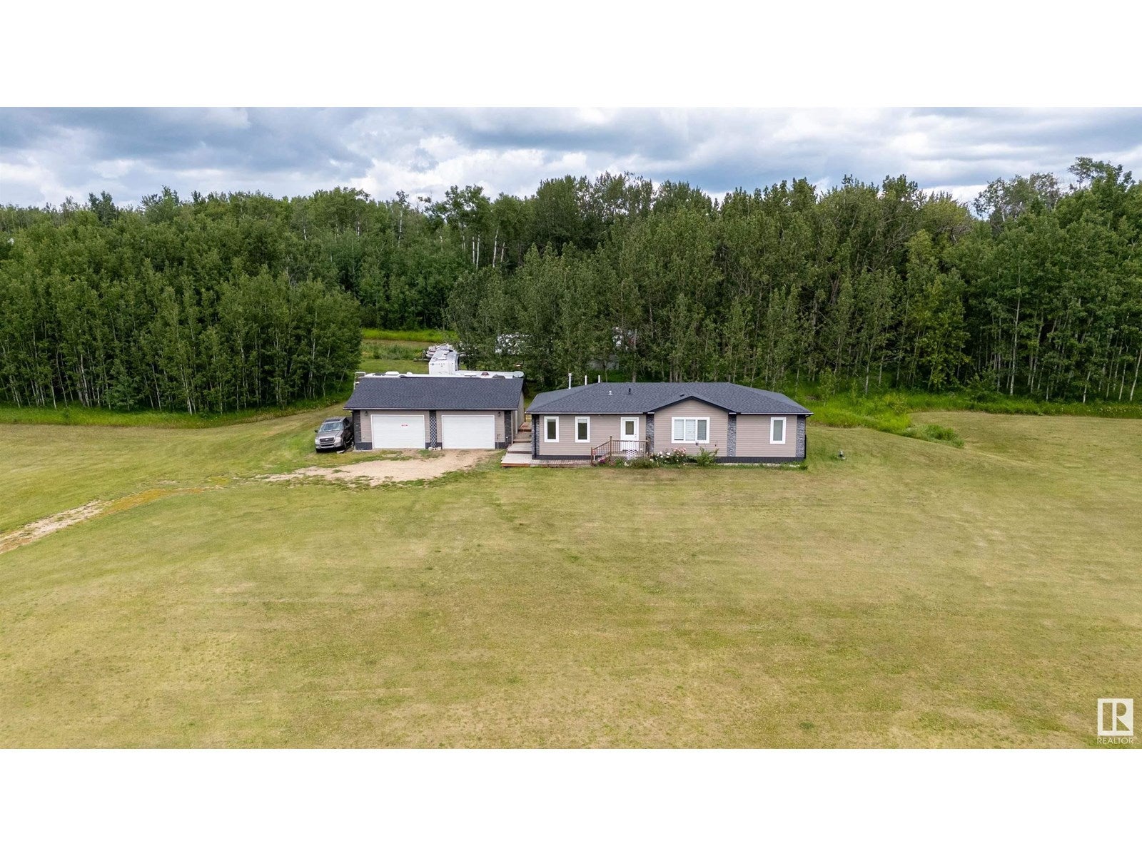 #422 55109 Hwy 777, Rural Lac Ste. Anne County