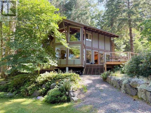 901 Windjammer Road, Bowen Island
