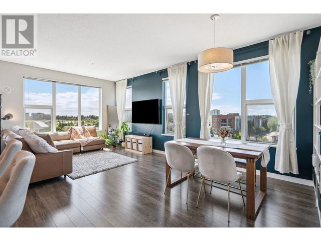 523 9311 Alexandra Road, Richmond