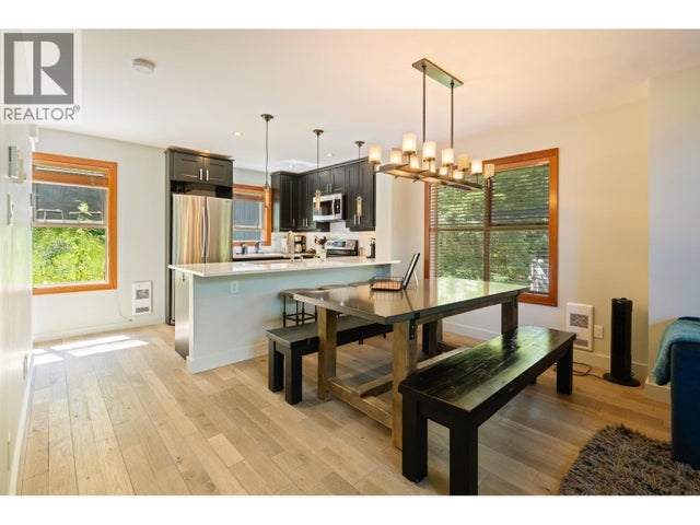 4 4661 Blackcomb Way, Whistler