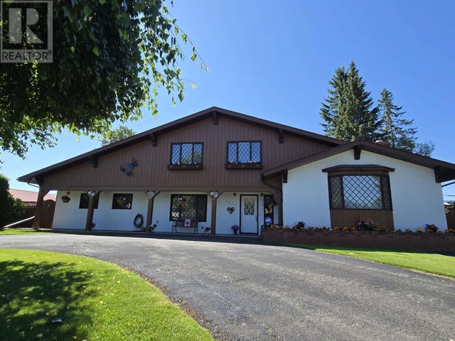 1233 4th Avenue, Valemount