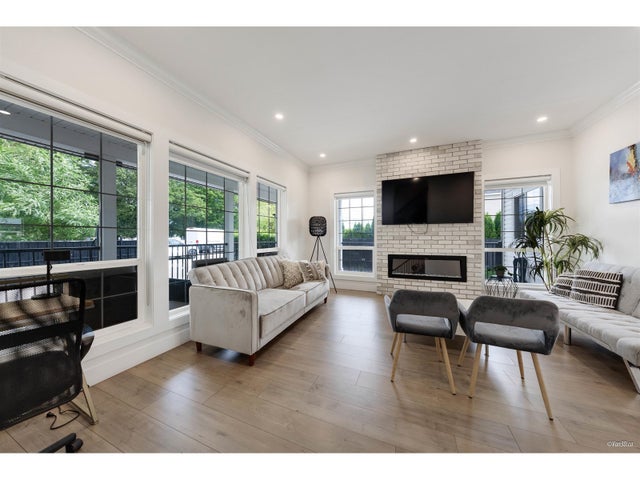 6709 216 Street, Langley