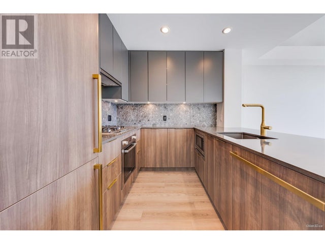 409 2385 Emery Court, North Vancouver