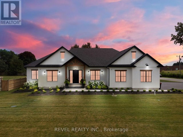 4678 Lobsinger Line, Wellesley