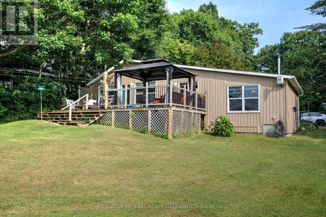 70 Kerry Point Road, Leeds And The Thousand Islands