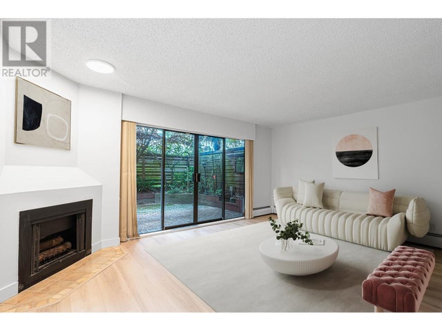 102 747 17th Street, West Vancouver