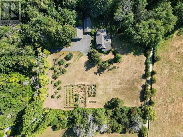 1695 Cultra Ave, Central Saanich