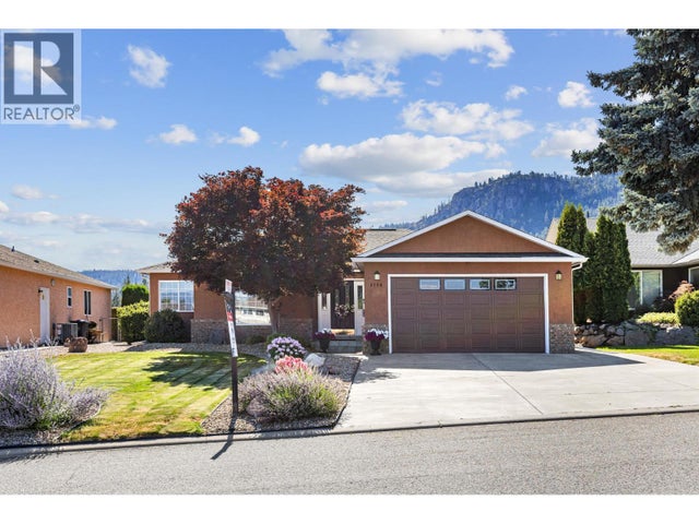 3786 Inglis Place, Peachland