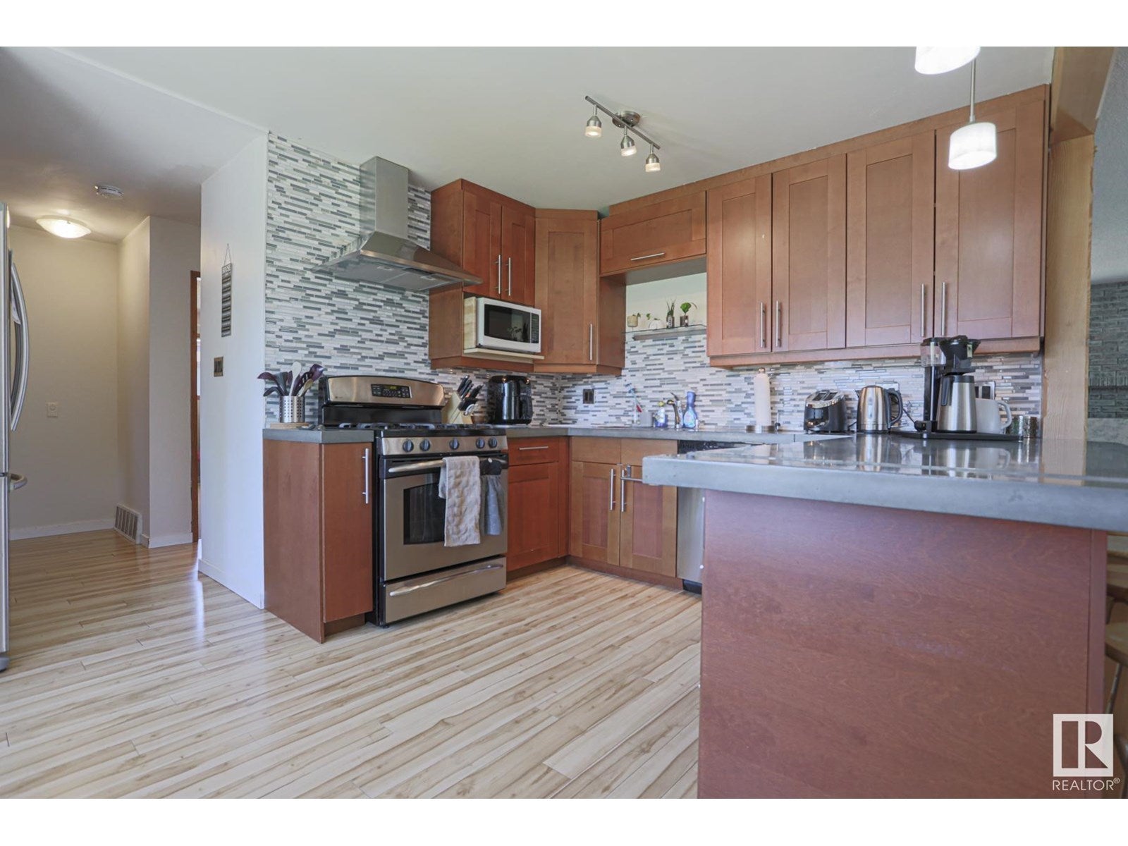 3520 105b St Nw Nw, Edmonton