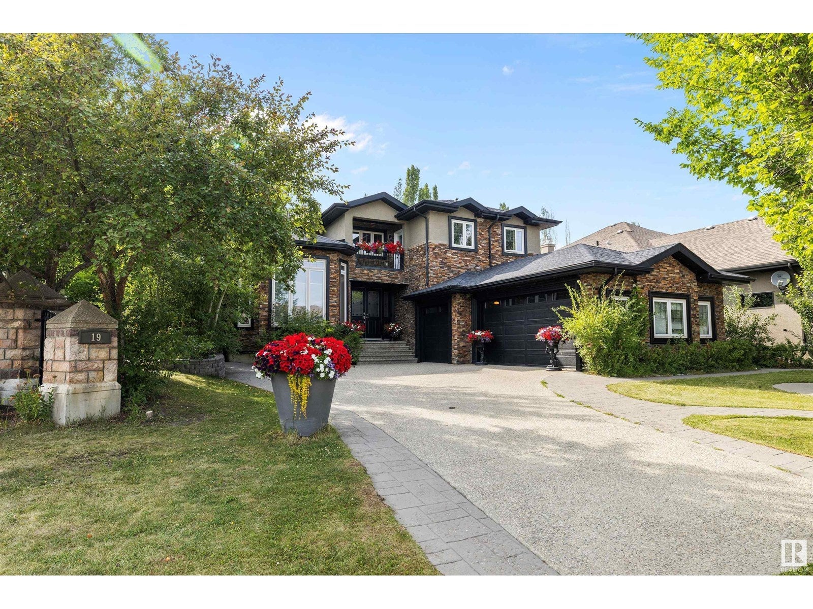 19 Oak Pt, St. Albert