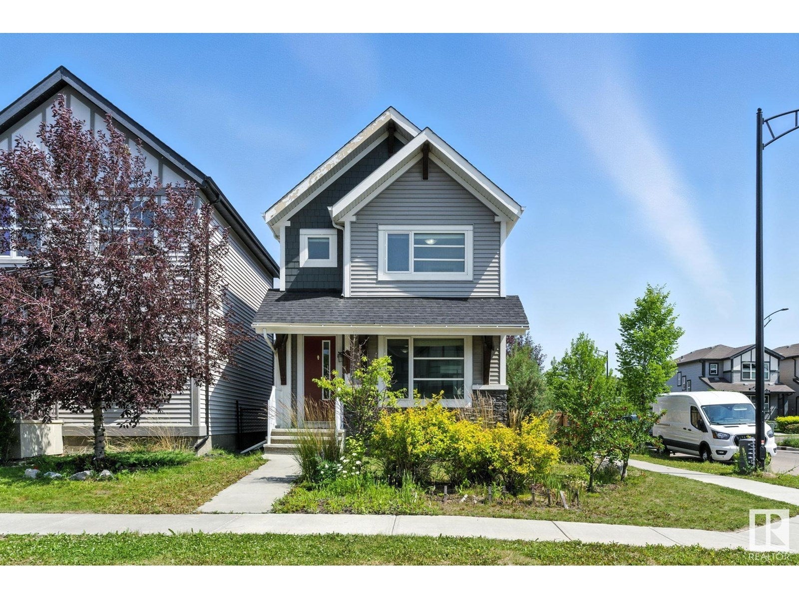 2033 Cavanagh Dr Sw, Edmonton