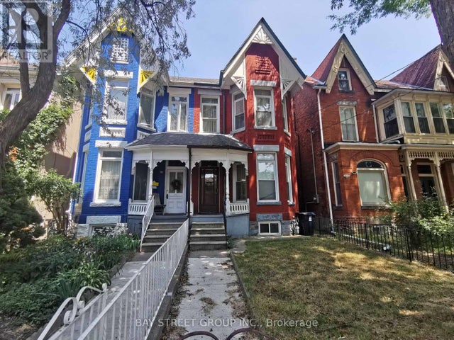 35 Borden Street, Toronto (university)